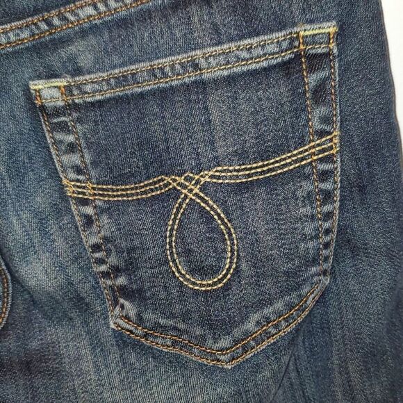 Lucky Brand Jeans 2 - Picture 7 of 10